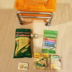 Rement rare minature dollhouse supermarket